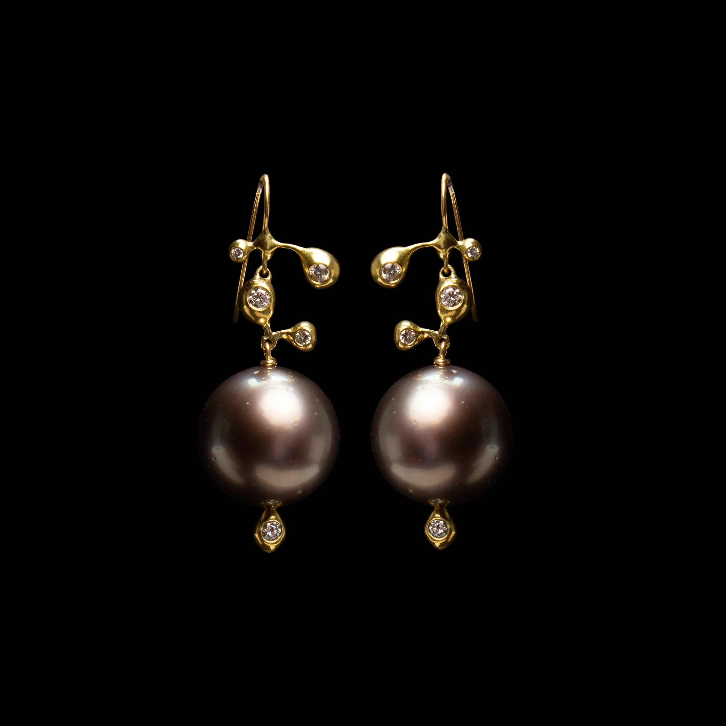 Molten Diamond  Tahitian Pearl Earring